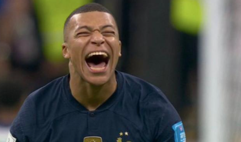 Blog Sepak Bola | Mbappe tertawa terakhir