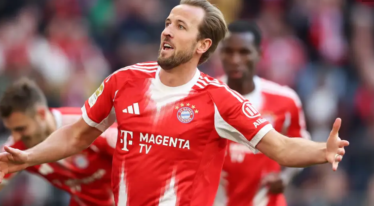 Blog Sepak Bola | Kane sedang hattrick untuk meraih gol