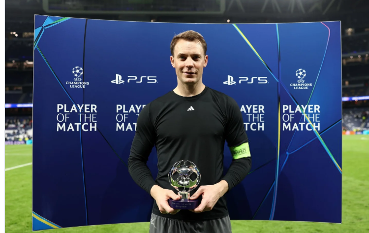 Blog Sepak Bola | Sembilan penyelamatan Neuer